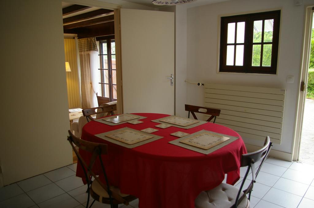Apartament Juniper House Vulaines-sur-Seine Zewnętrze zdjęcie